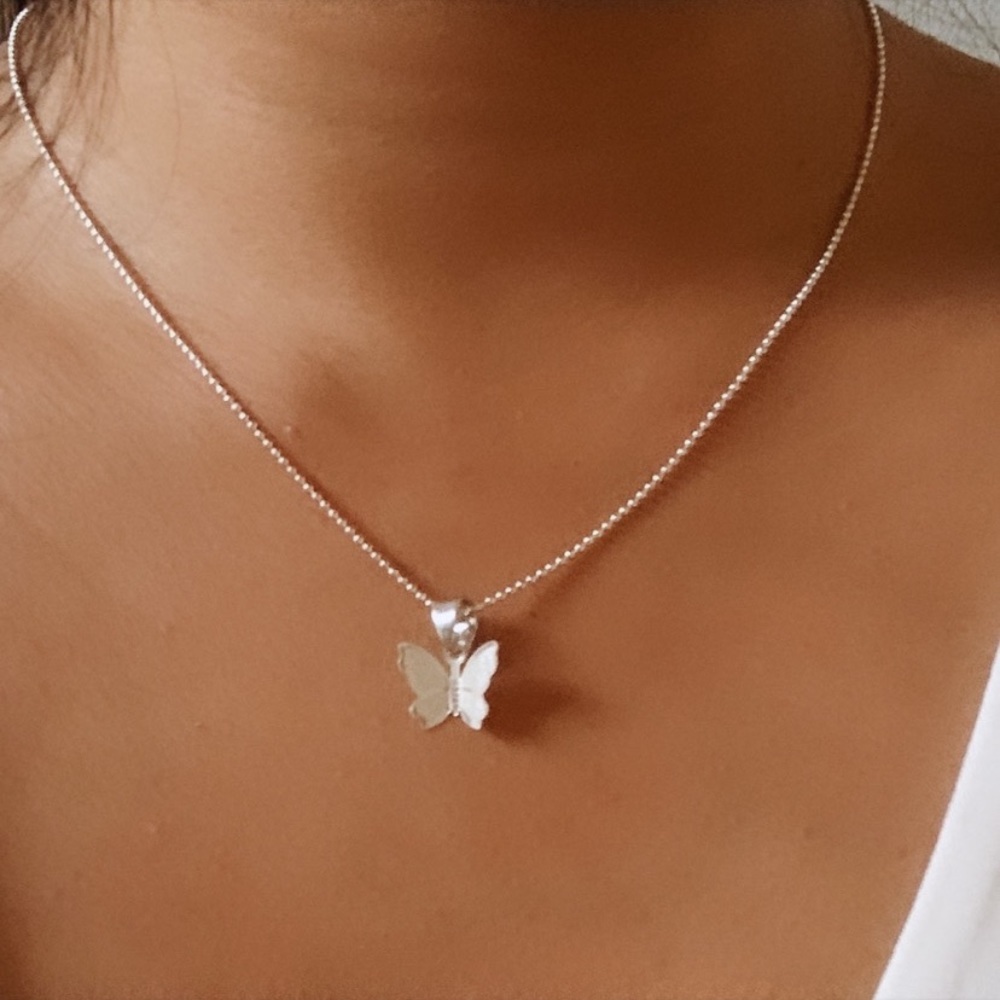 r e s t o c k e d | silver butterfly necklace✨ - Picture 2 of 10